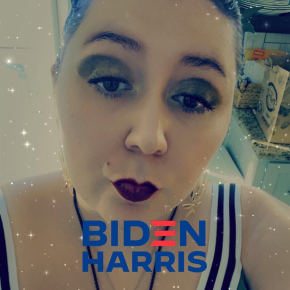 Meet your Posher, Caroline - Picture 1 of 1